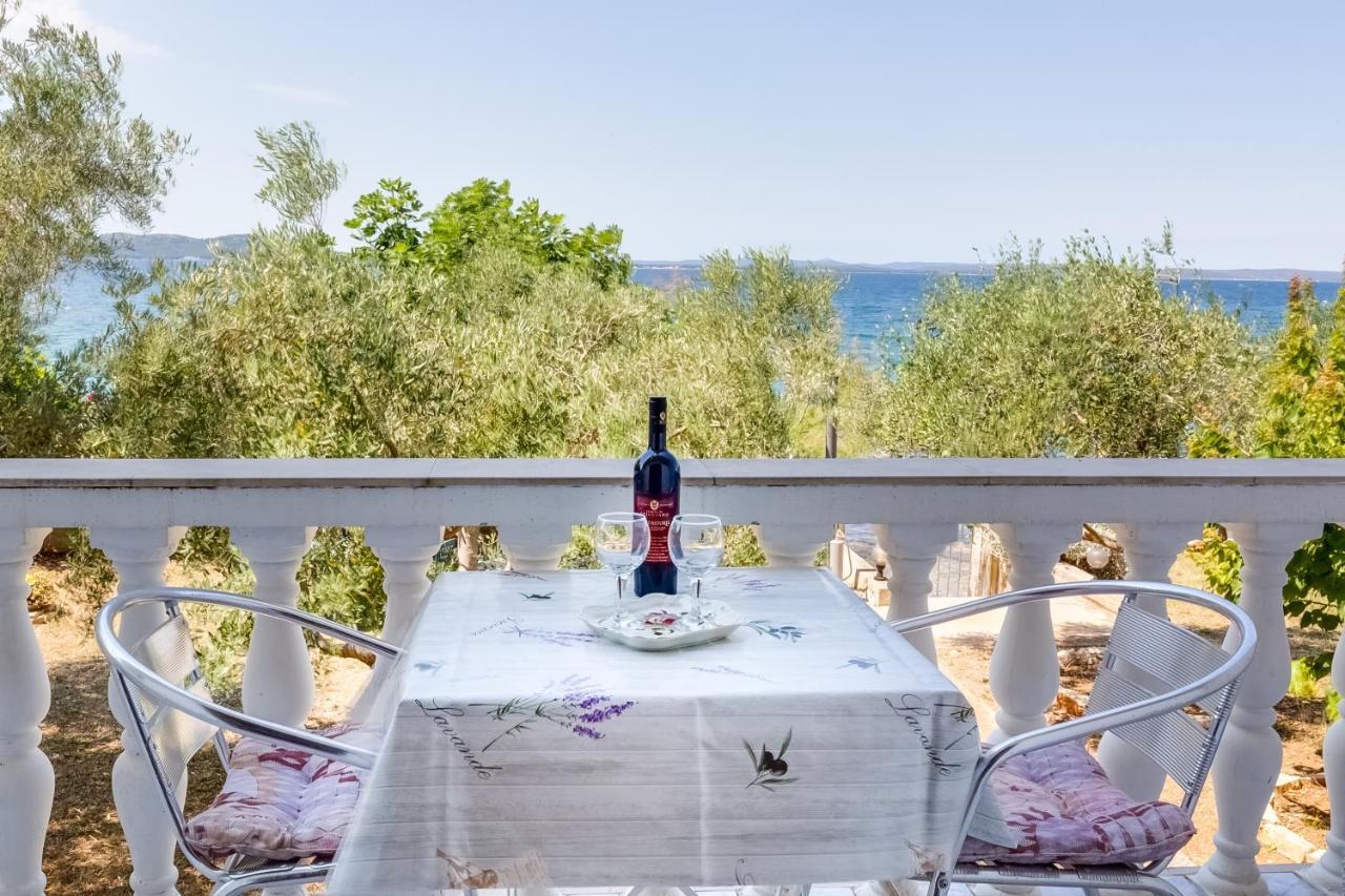 Family Friendly Seaside Apartments Kozino, Zadar - 5756 Petrčane Kültér fotó