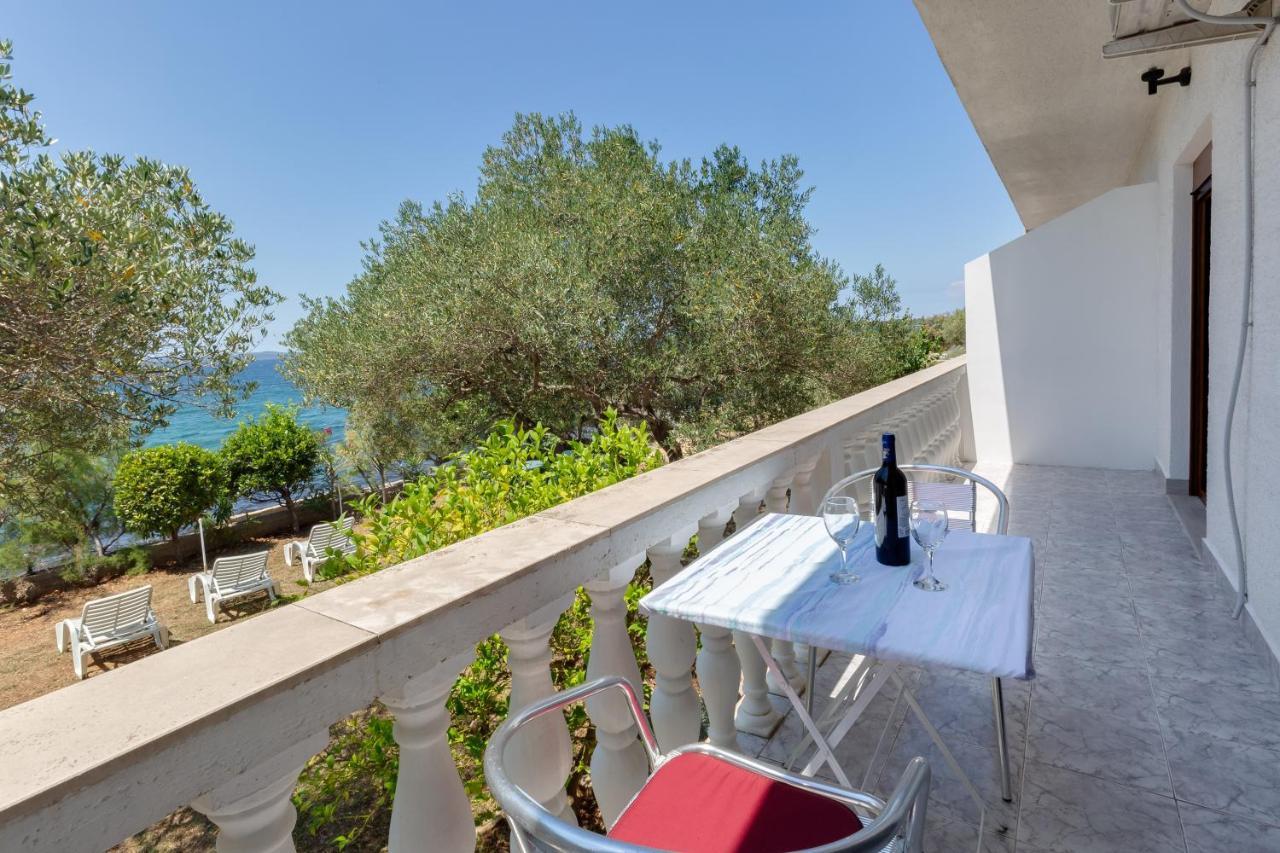 Family Friendly Seaside Apartments Kozino, Zadar - 5756 Petrčane Kültér fotó